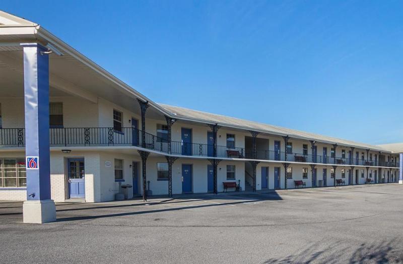 Wingate By Wyndham Mechanicsburg Buitenkant foto